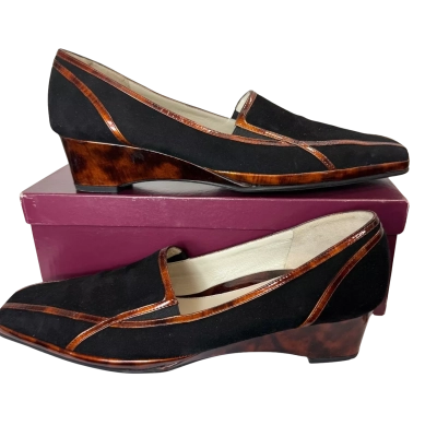  Womens  Size 11 Flats Black  / Brown 