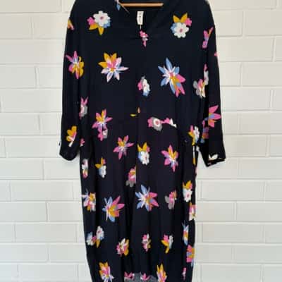 BNWT Elm Lifestyle  Size 16 Floral Dress Multicoloured / Navy Blue 