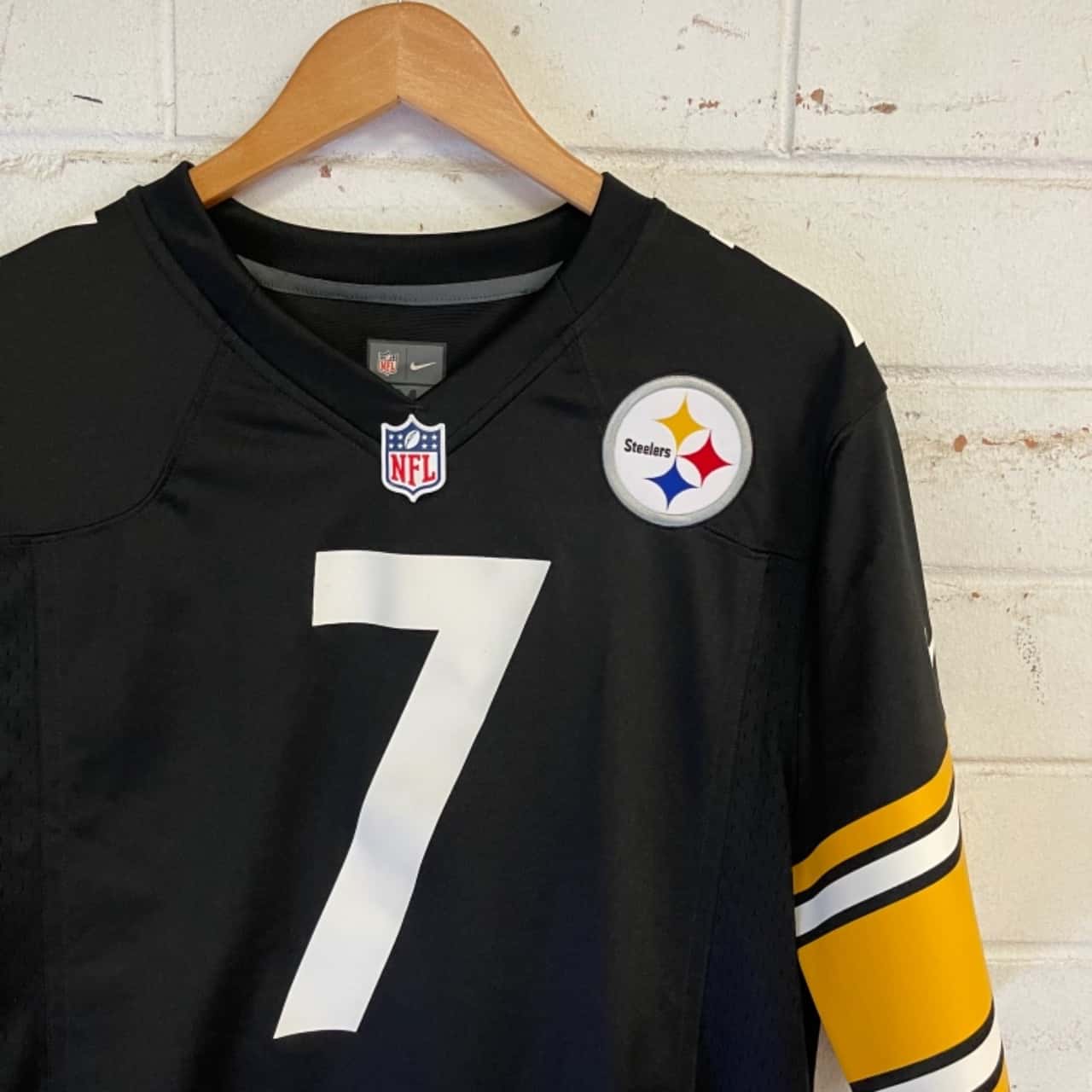 nfl yellow jersey