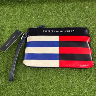 Tommy Hilfiger Navy / Multi Flag Wristlet (New)