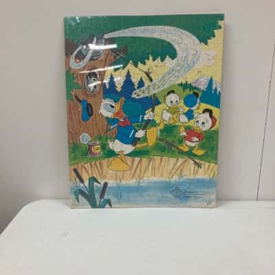 Vintage Disney Donald Duck Fishing Puzzle Tray NEW