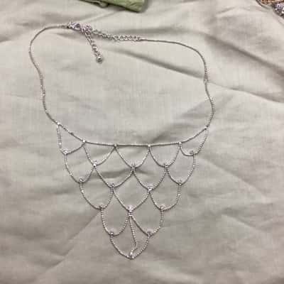 Avon Fashion Womens Beaded Necklace 