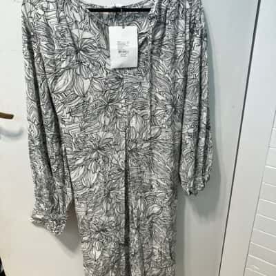 Witchery Womens  Size 10 Long Sleeve Dress Green / Pattern / White 