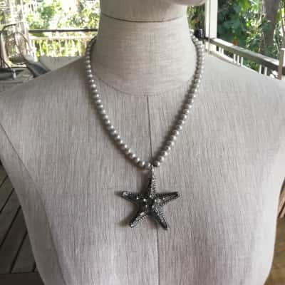  Starfish Pendant on Grey Pearl Necklace 
