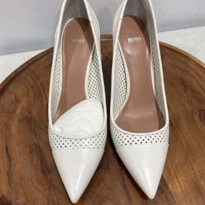 BOSS Women’s Winter White Heels Size 39