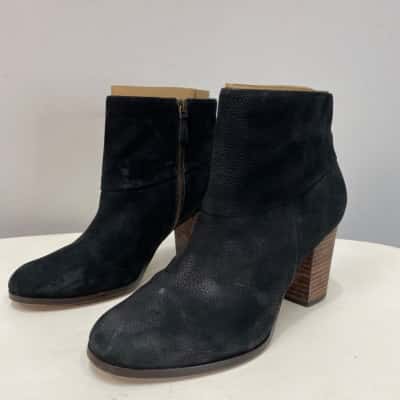 BNWOT Cole Haan Womens  Size 7 Suede Leather Ankle Boots Black  / Brown 