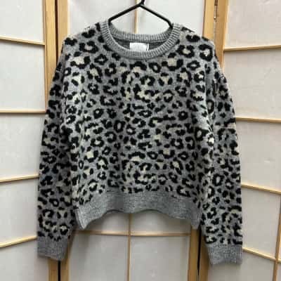 New With Tags ZARA Women’s Size 13-14 Crew Neck Jumper Animal print / Beige / Black / Grey  RRP: $229.00