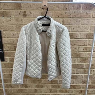 Zara Womens quilted jacket Size L 