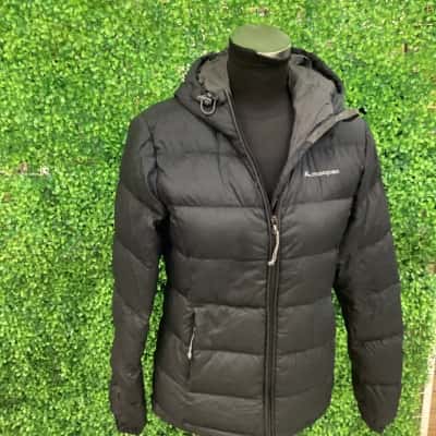Macpac Womens  Size 6 Hooded Jacket Black  