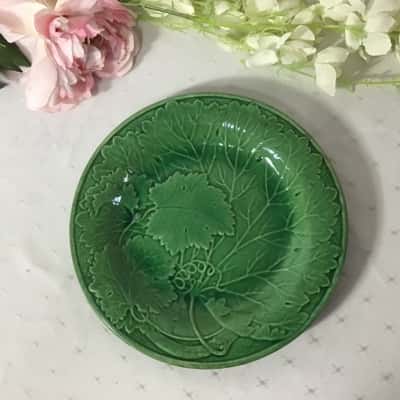 Vintage Green Vine Leaf Pattern Plate