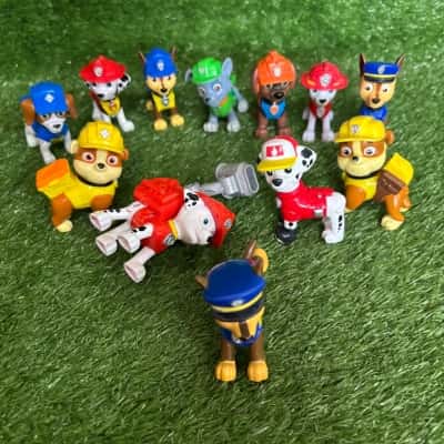 Paw Patrol Pup Figurines x 12