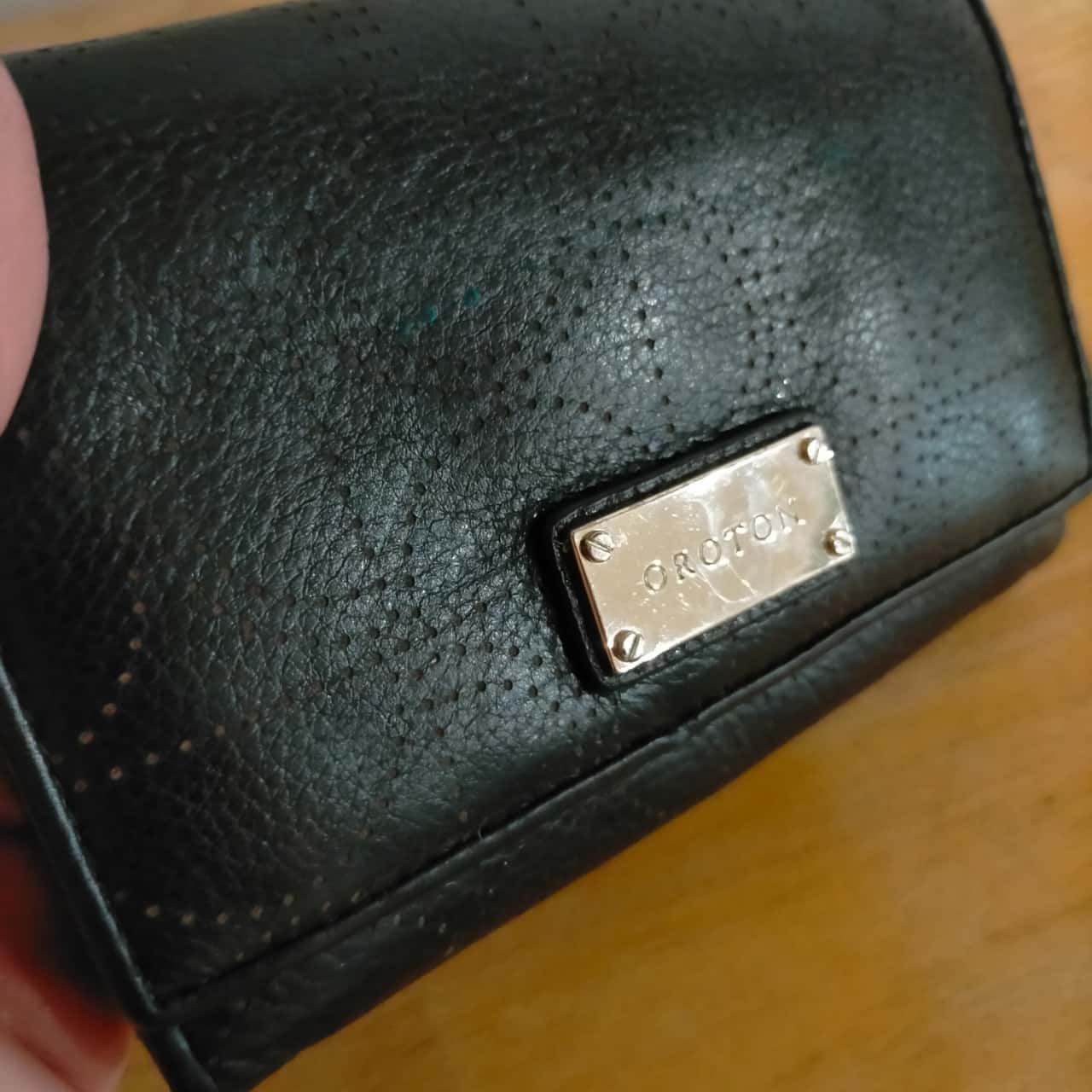 Oroton Small Black Leather Purse VGUC(s)