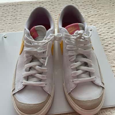 Nike Kids Size UK 5.5 (24 cm) Sneakers White/Yellow/Pink