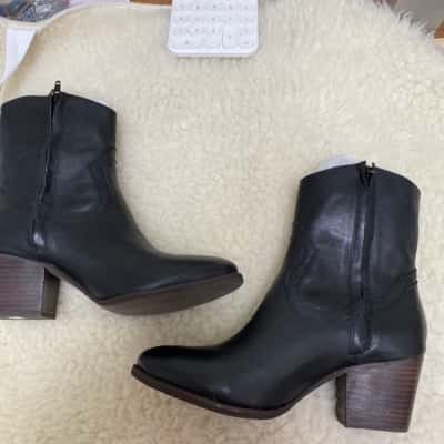 Jo Mercer Womens  Size 40 Black  