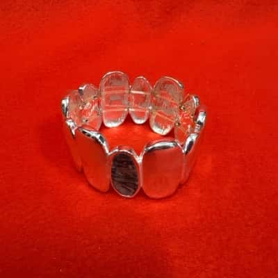  Women's Elasticated Nature Inspired Design with Silver Tone and Abalone Shell Elements Bracelet 