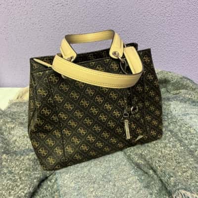 Guess Shoulder Bag Brown 