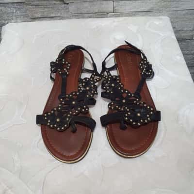 Corelli Womens  Size 8 Flats / Sandals Black  / Gold 