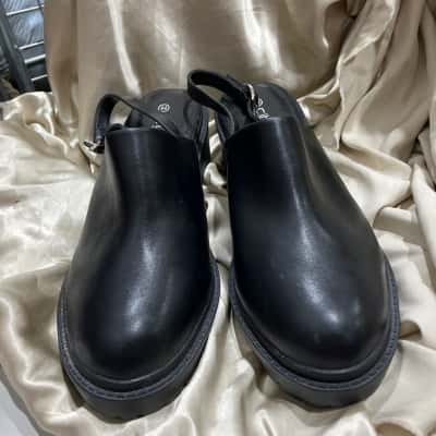 City Chic Womens  Size 44 Sandals Black  