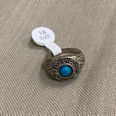  Womens Silver Tone Ring with Turquoise Coloured Centre 