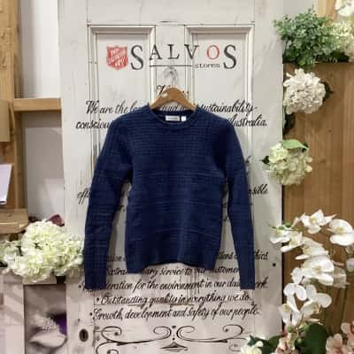 TRENERY BRAND! Womens  Size S Pullover Navy Blue! STUNNING NAVY KNIT PULL OVER! MADE WITH 100% WOOL! GREAT FOR THOSE COLDER DAYS!