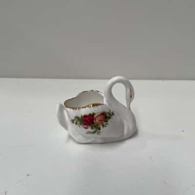 Royal Albert old country roses swan 