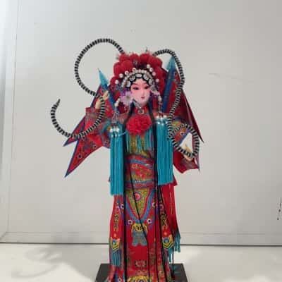 Mu Guiyung Chinese pecking doll 