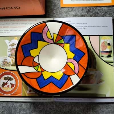 Clarice Cliff By Wedgwood Conical Sugar Blue "W" Bowl Bizarre Design 10cm Dia 5cm High. With Box & Certificate.