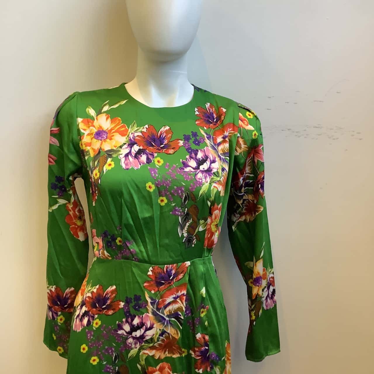 Mango Womens Size S Floral Asymmetrical Midi Dress Green / Multicoloured(s) - Used Very Good | Salvos Stores Mango Womens Size S Floral Asymmetrical Midi Dress Green / Multicoloured(s) - Used Very Good | Salvos Stores