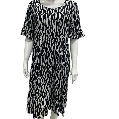 Avalon Womens  Size 14 Casual Dress / Midi Dress Black  / Pattern / White 