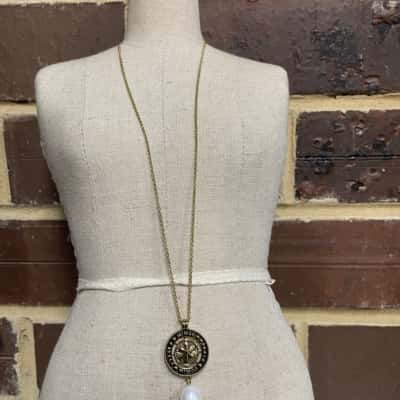 Mimco Gold Tone Optimist Pendant Necklace Womens 