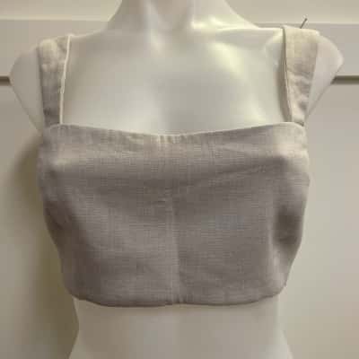 Cue Womens Size 8 Crop Top