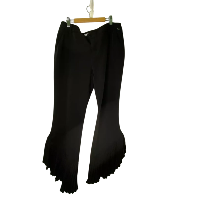 Liu Jo  Womens  3/4 pant Size 20 Black  