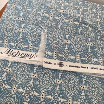 Thick Aztec Pattern Fabric 136 x 100 cm           fab5