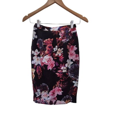 Alannah Hill Womens  All for Myself Size 6 Black / Floral Skirt