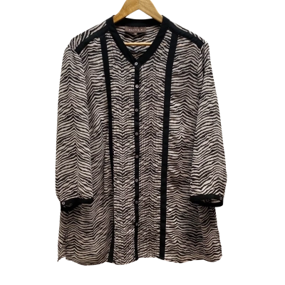 Maggie T Women's Black Striped Shirt Size 18  