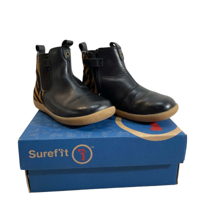 Surefit Kids Black/Animal print Boots. Size 25