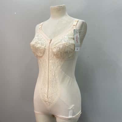 Triumph Womens  Size 16C Bodysuit Natural 