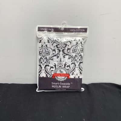  black and white muslin swaddle  120cmx120cm
