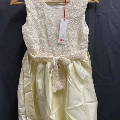 Mini Treasures Kids Size 12yrs Cream Flower Dress