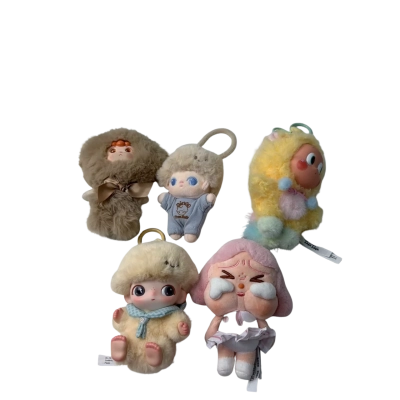 5x plush friends keychains