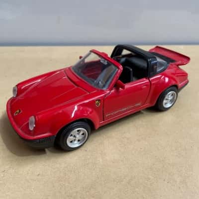 Guiloy Porsche 911 Red 1/24 Scale