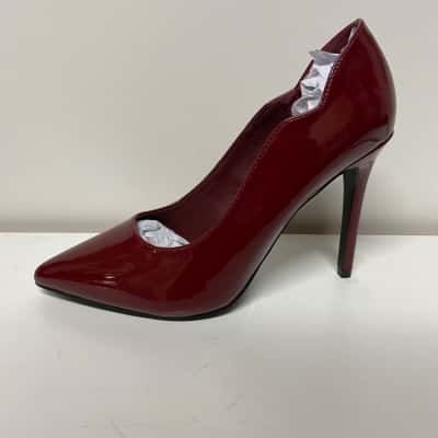 Novo Womens  Size 7 Heels Maroon 