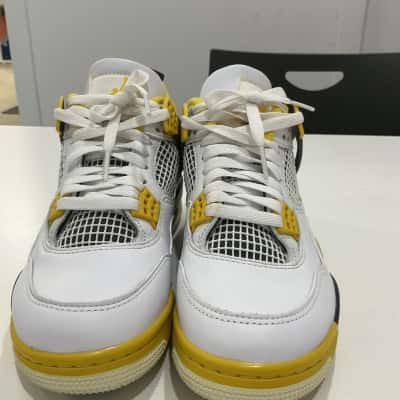 Air Jordan flight Mens  Size 8 Sneakers Black  / White / Yellow 