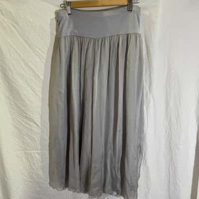 Queen of Everything  Size 4 Wide Leg Pants Grey 