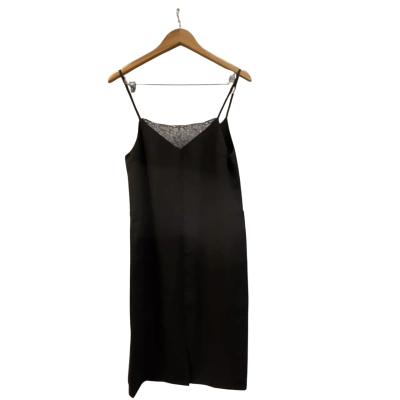 Camilla & Marc Womens  Size 10 Black  slip dress 