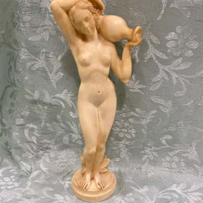 Santini Statuette 