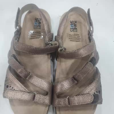Planet Shoes Womens  Size 40 Sandals Copper 