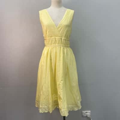 Izod Womens  Size 14 Midi Dress pale Yellow 
