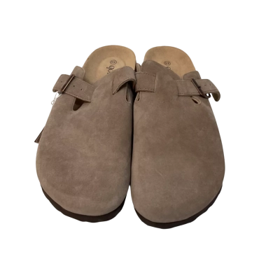 Womens qomfort Size 45 Beige Flats 
