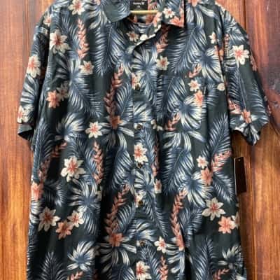 Hurley    Size XXL  tropical style shirt new 